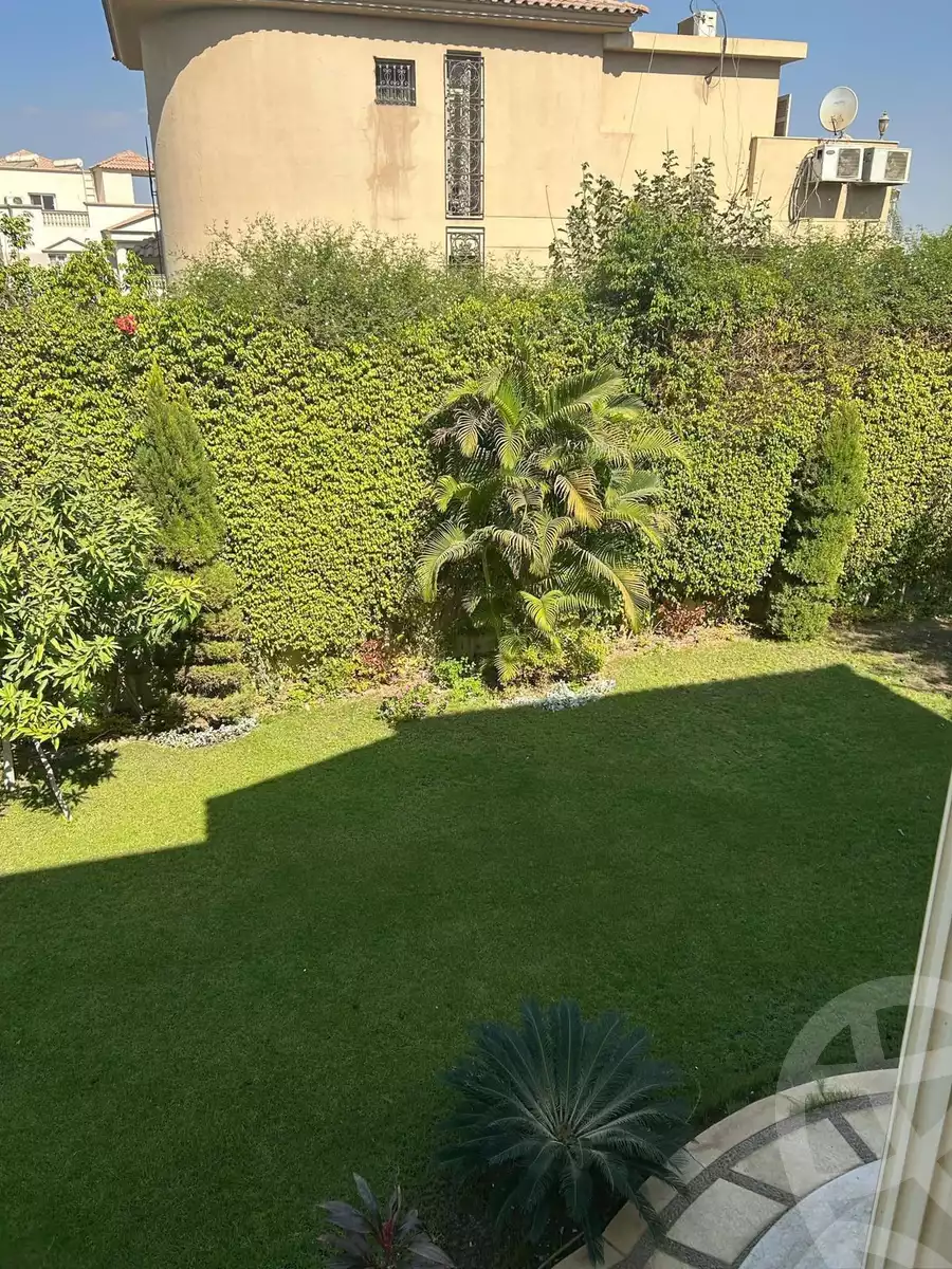 https://aqarmap.com.eg/en/listing/5416977-for-sale-cairo-el-sheikh-zayed-city-compounds-royal-city