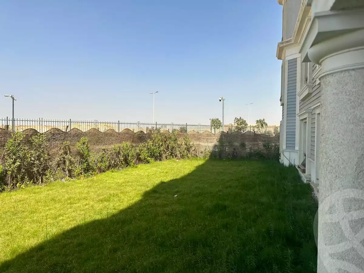 https://aqarmap.com.eg/ar/listing/5417904-for-sale-cairo-new-cairo-compounds-mountain-view-hyde-park