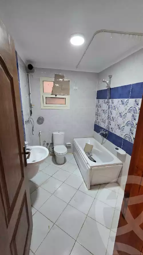 https://aqarmap.com.eg/en/listing/5422864-for-rent-cairo-el-sheikh-zayed-city-compounds-dr-msr