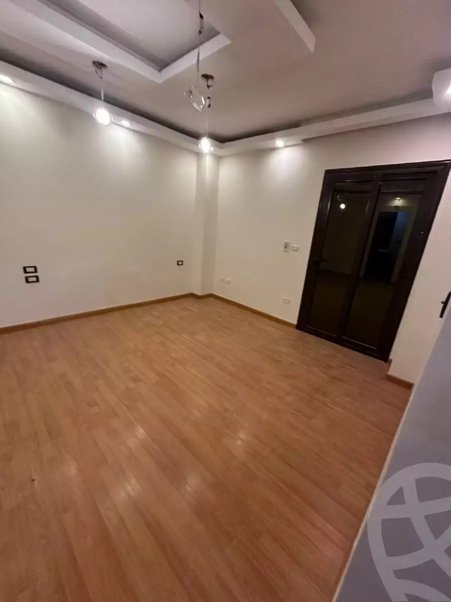 https://aqarmap.com.eg/en/listing/5423613-for-sale-cairo-mokattam-el-hadabah-el-wosta-8th-zone