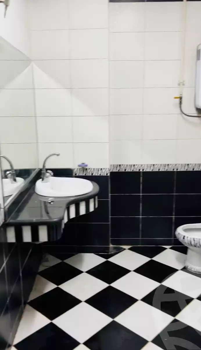 https://aqarmap.com.eg/en/listing/5407370-for-sale-cairo-faisal-kafr-tohormos-queen-nazli-st