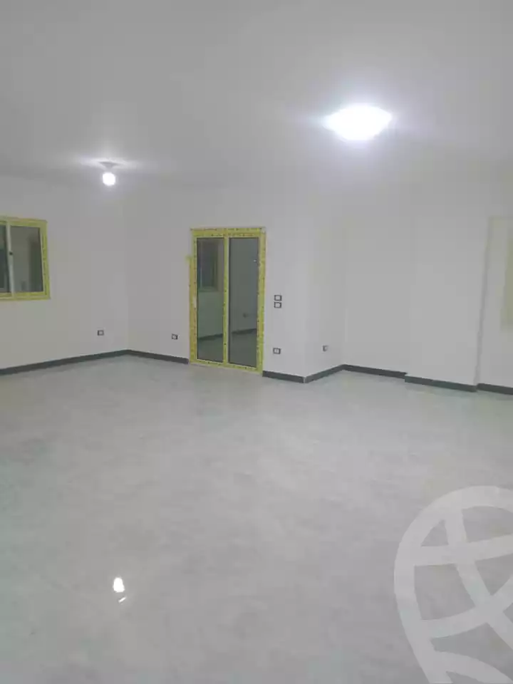 https://aqarmap.com.eg/ar/listing/5429554-for-rent-cairo-mokattam-lhdb-l-ly-shareaa-9
