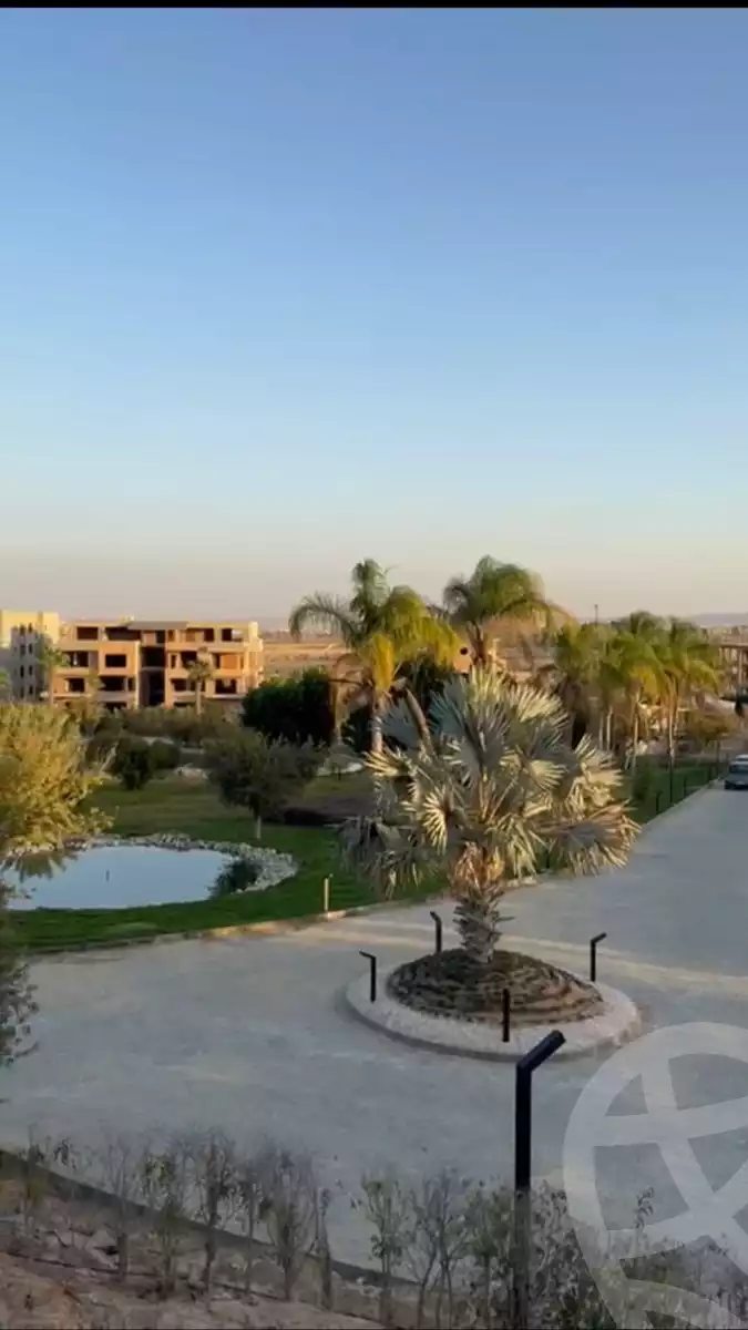 https://aqarmap.com.eg/ar/listing/5436556-for-sale-cairo-el-sheikh-zayed-city-compounds