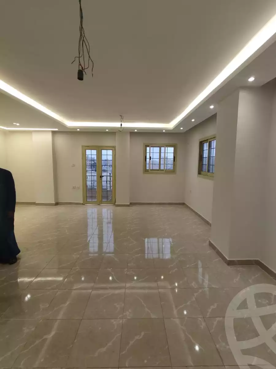 https://aqarmap.com.eg/ar/listing/5448606-for-rent-cairo-6th-of-october-el-ahyaa-neighborhood-1st
