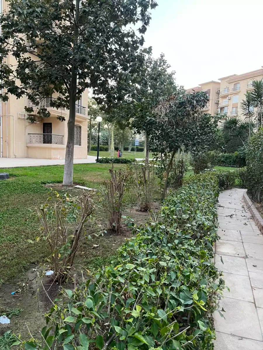 https://aqarmap.com.eg/en/listing/5451234-for-sale-cairo-new-cairo-lrhb-city-mtdd-lrhb-phase-9