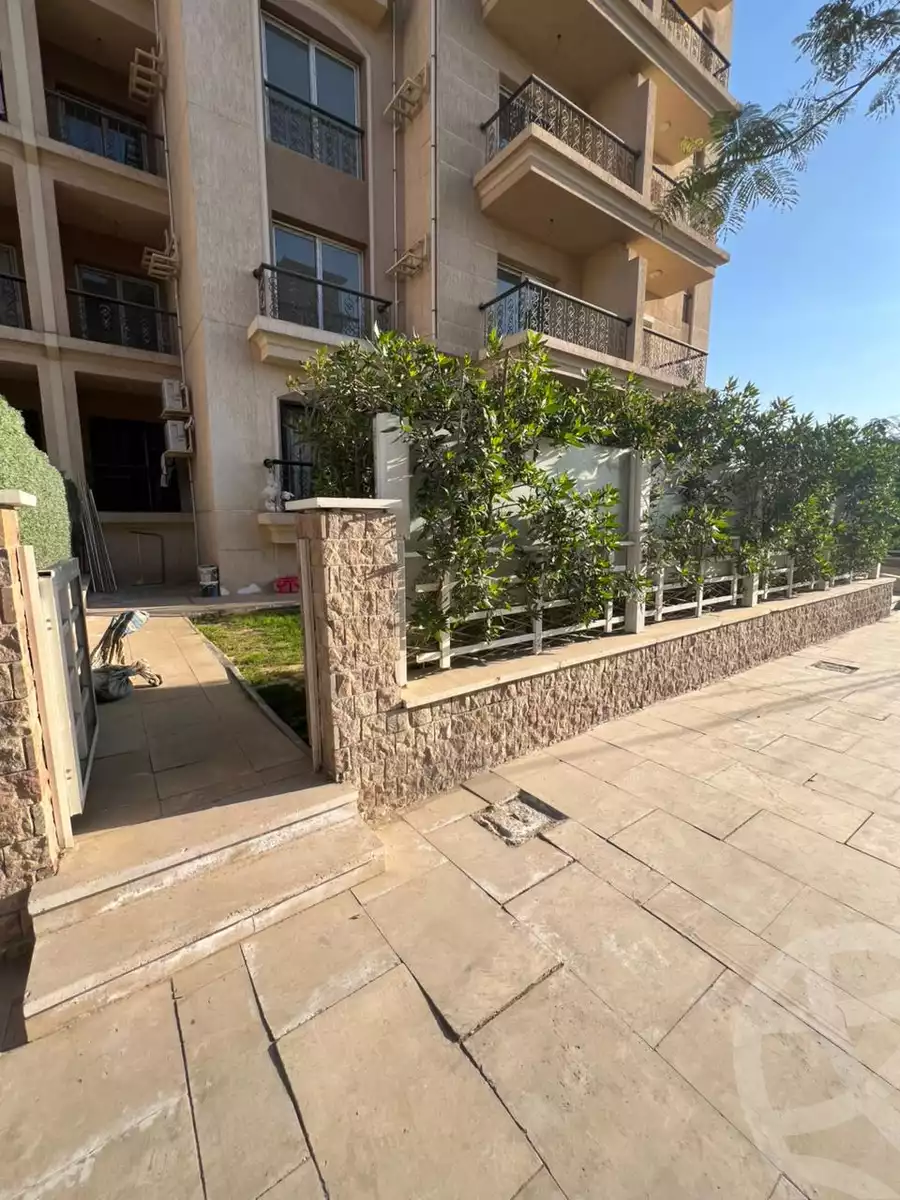 https://aqarmap.com.eg/en/listing/5459938-for-rent-cairo-new-cairo-lrhb-city-mtdd-lrhb-phase-7