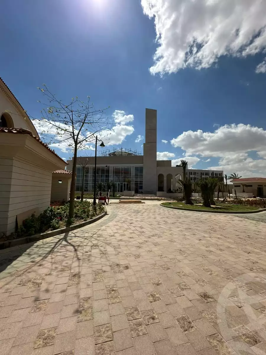 https://aqarmap.com.eg/en/listing/5460374-for-sale-cairo-el-sheikh-zayed-city-compounds-kmbwnd-fyldj-wyst-dr-llttwyr