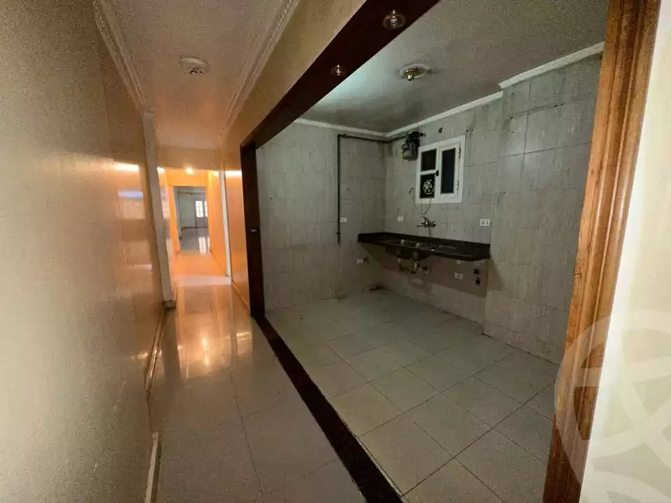 https://aqarmap.com.eg/en/listing/5461585-for-sale-alexandria-ganaklis-shr-mrtdy-bsh