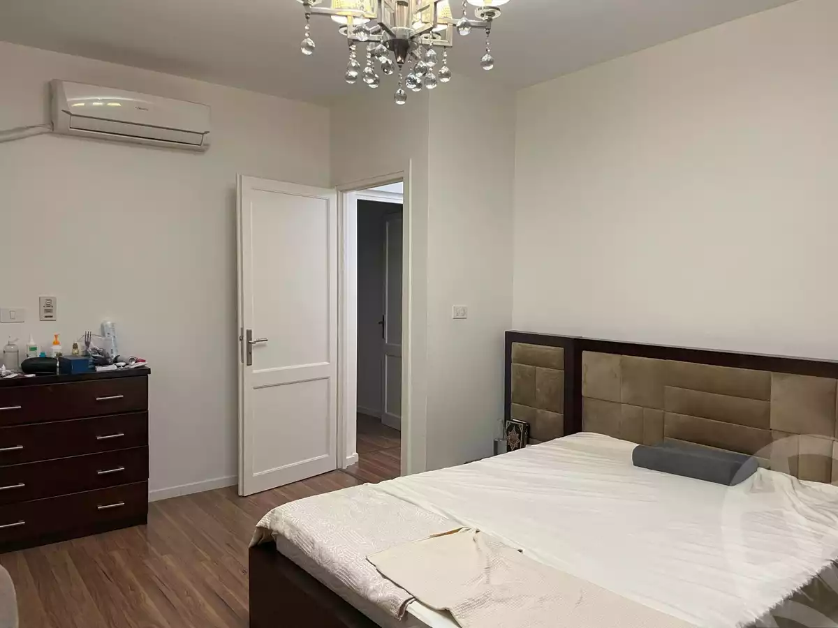 https://aqarmap.com.eg/en/listing/5466172-for-sale-cairo-new-cairo-lrhb-city-mtdd-lrhb-phase-8