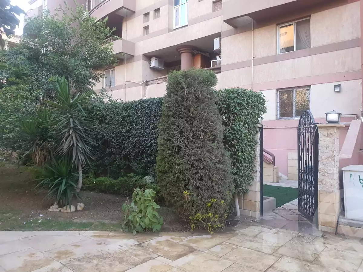 https://aqarmap.com.eg/en/listing/5466478-for-sale-cairo-new-cairo-lrhb-city-malls-and-markets