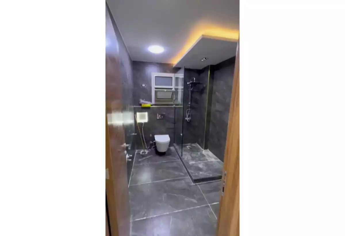 https://aqarmap.com.eg/en/listing/5469209-for-sale-cairo-el-sheikh-zayed-city-compounds-el-khamayel
