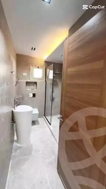 https://aqarmap.com.eg/ar/listing/5469390-for-sale-cairo-el-sheikh-zayed-city-compounds-el-khamayel