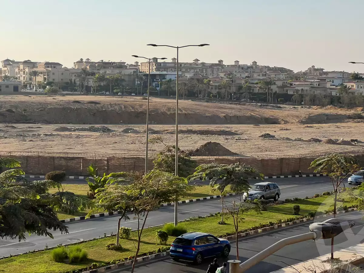 https://aqarmap.com.eg/en/listing/5472341-for-sale-cairo-new-cairo-lrhb-city-mtdd-lrhb-phase-9