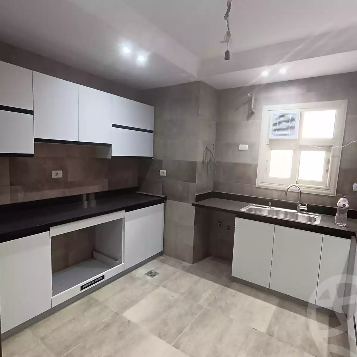https://aqarmap.com.eg/en/listing/5466395-for-rent-cairo-new-cairo-compounds-rock-vera