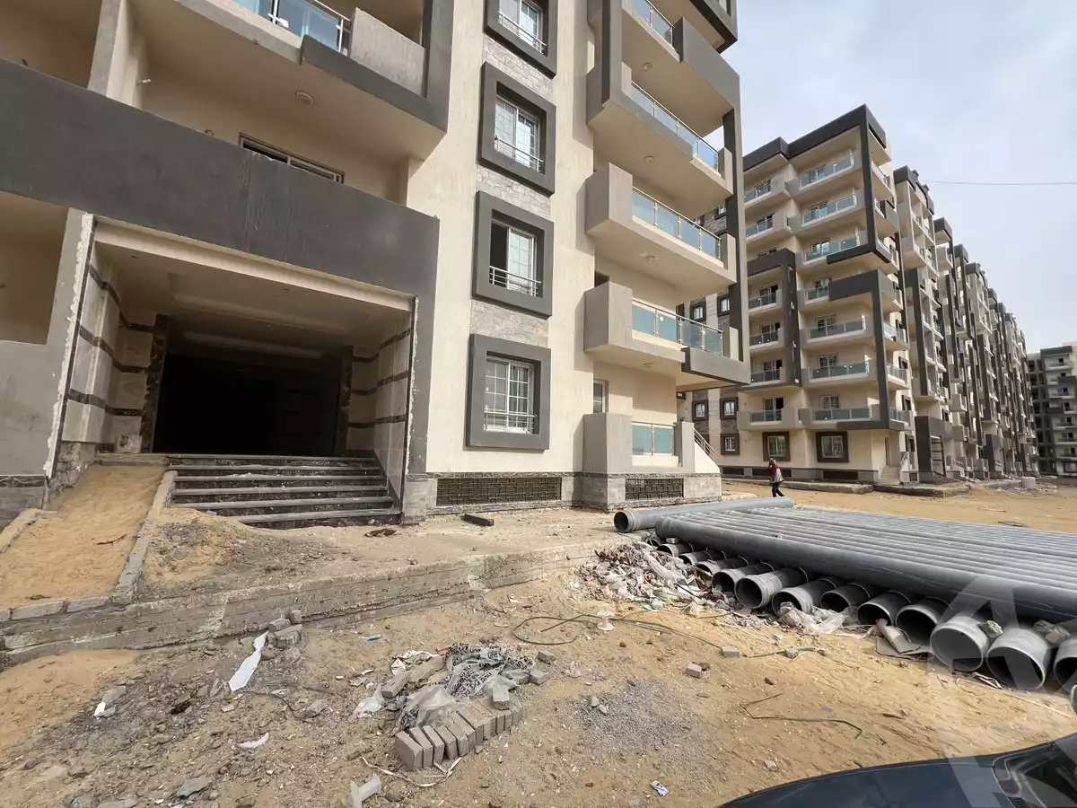 https://aqarmap.com.eg/en/listing/5478284-for-sale-cairo-new-administrative-capital-r7-el-zohour-compound