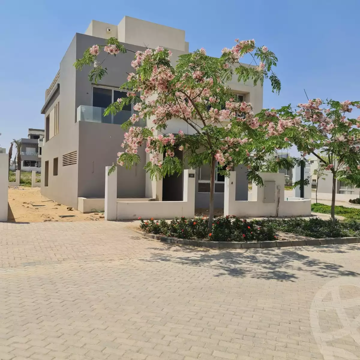 https://aqarmap.com.eg/ar/listing/5481532-for-sale-cairo-new-cairo-compounds-hyde-park-cluster-18-hyde-park