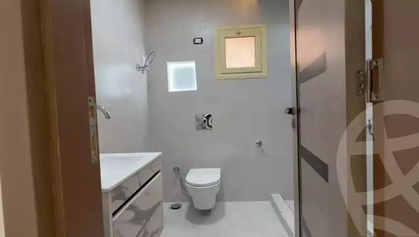 https://aqarmap.com.eg/en/listing/5485078-for-sale-cairo-el-sheikh-zayed-city-compounds-el-khamayel