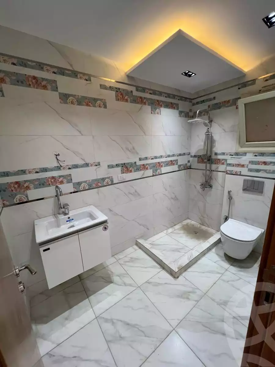 https://aqarmap.com.eg/en/listing/5485078-for-sale-cairo-el-sheikh-zayed-city-compounds-el-khamayel