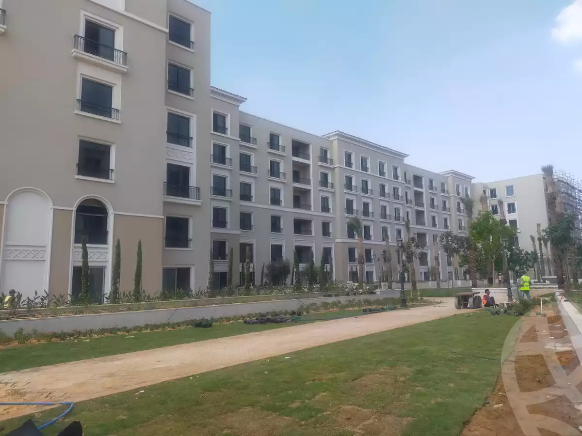 https://aqarmap.com.eg/en/listing/5491854-for-sale-cairo-el-sheikh-zayed-city-compounds-kmbwnd-fyldj-wyst-dr-llttwyr
