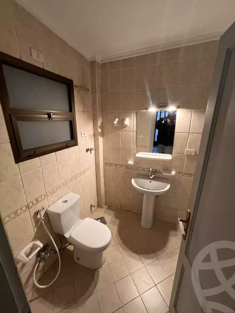 https://aqarmap.com.eg/en/listing/5494755-for-sale-cairo-new-cairo-lrhb-city-phase-5-talaat-mostafa-st