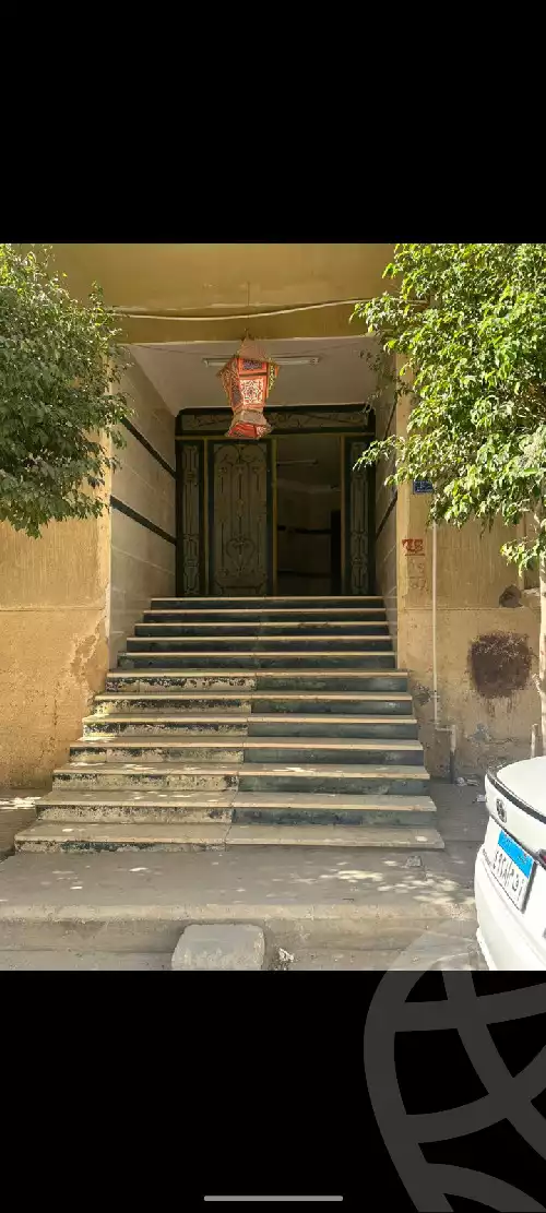 https://aqarmap.com.eg/en/listing/5497781-for-sale-cairo-mokattam-el-hadabah-el-wosta-el-mantaqa-el-khamsa-mokattam-middle-entrance