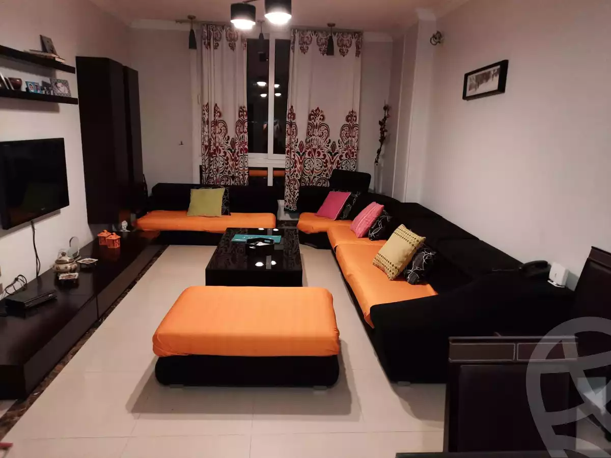 https://aqarmap.com.eg/en/listing/5515676-for-sale-cairo-el-sheikh-zayed-city-compounds-hadayek-el-mohandiseen