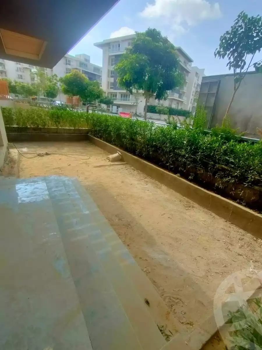 https://aqarmap.com.eg/ar/listing/5516602-for-sale-cairo-new-cairo-compounds-mwntn-fyw-y-syty-club-park-mountain-view-icity