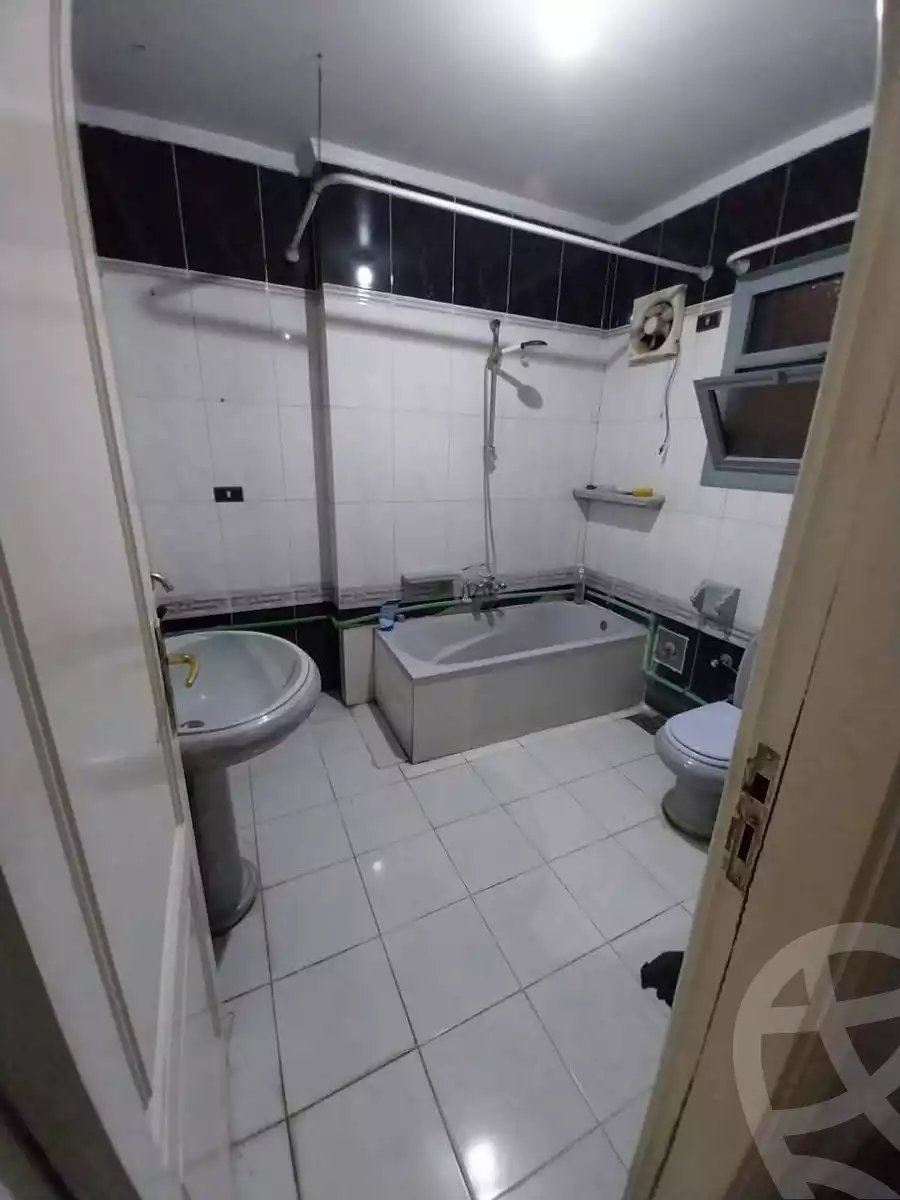 https://aqarmap.com.eg/ar/listing/5539034-for-rent-cairo-el-zaytun-hlmy-lzytwn
