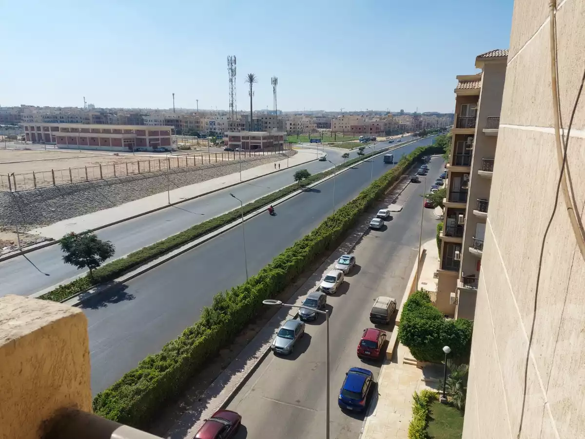 https://aqarmap.com.eg/en/listing/5540176-for-sale-cairo-new-cairo-lrhb-city-phase-8
