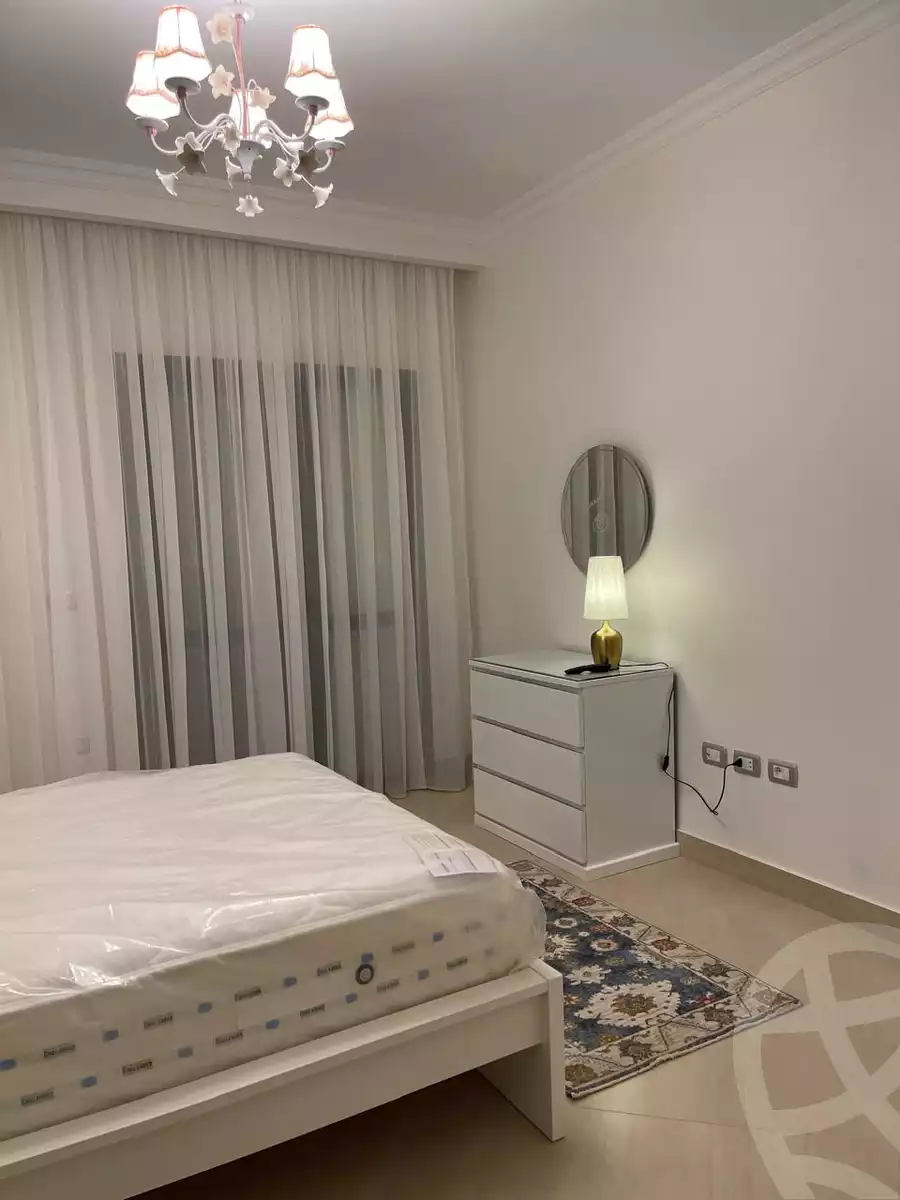 https://aqarmap.com.eg/ar/listing/5544533-for-rent-cairo-el-sheikh-zayed-city-compounds-kmbwnd-wyst-twn-swdyk