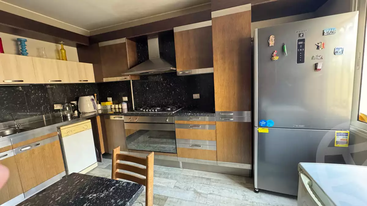 https://aqarmap.com.eg/en/listing/5549831-for-sale-cairo-el-sheikh-zayed-city-compounds-greens