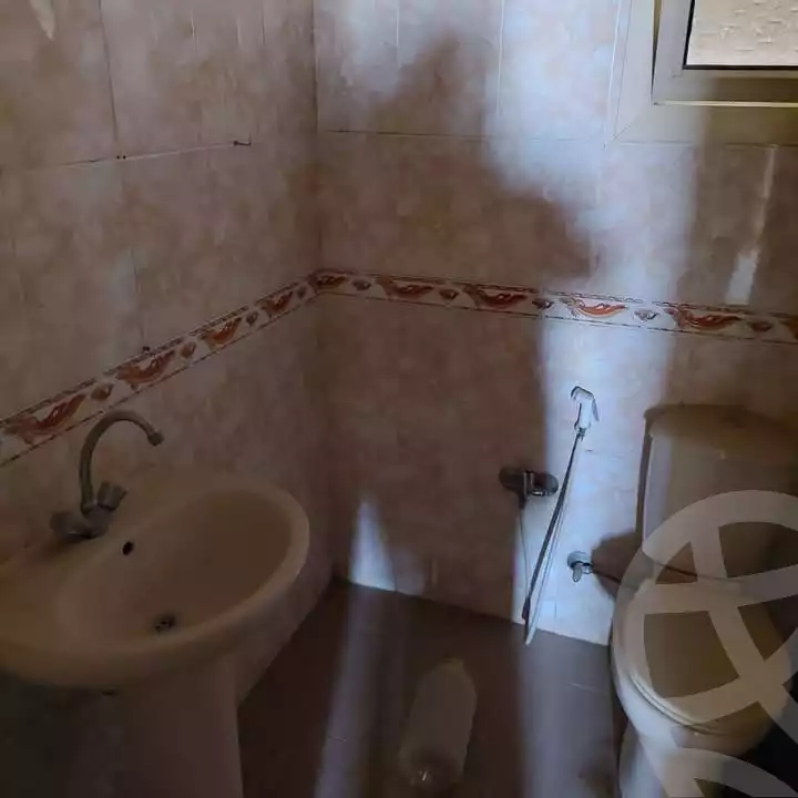 https://aqarmap.com.eg/ar/listing/5556608-for-sale-cairo-helwan-helwan-el-sharkeya-gaafar-st