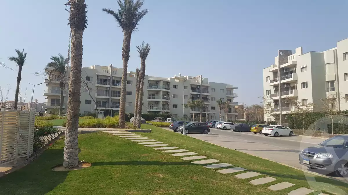 https://aqarmap.com.eg/en/listing/5574742-for-sale-cairo-el-sheikh-zayed-city-compounds-dh-drys