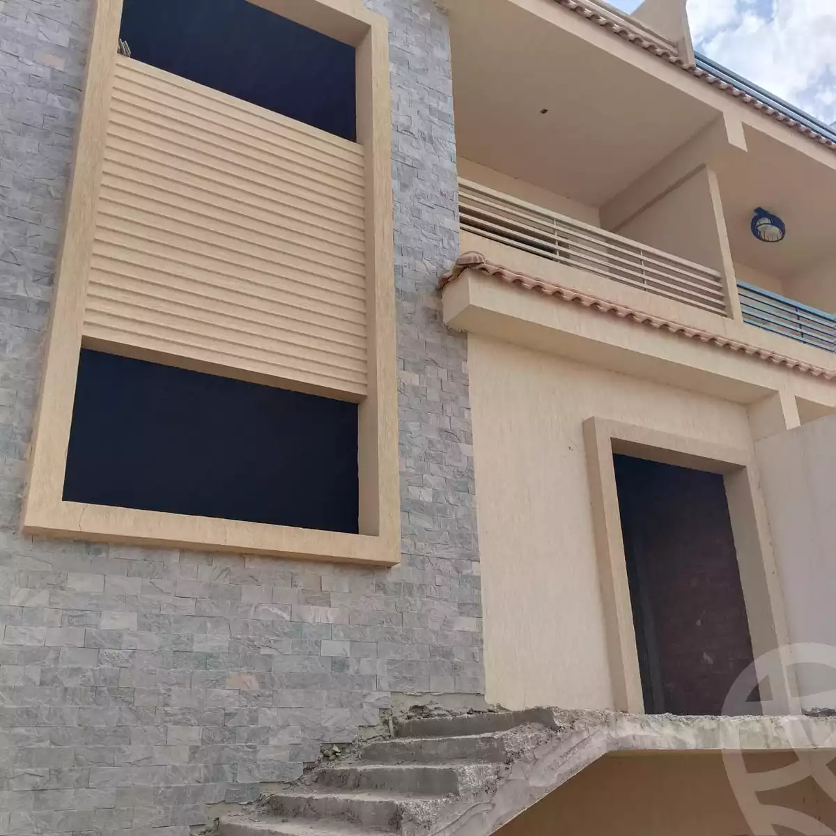 https://aqarmap.com.eg/ar/listing/5578718-for-sale-cairo-el-sheikh-zayed-city-el-hay-eltaseaa-area-1-el-bostan-st