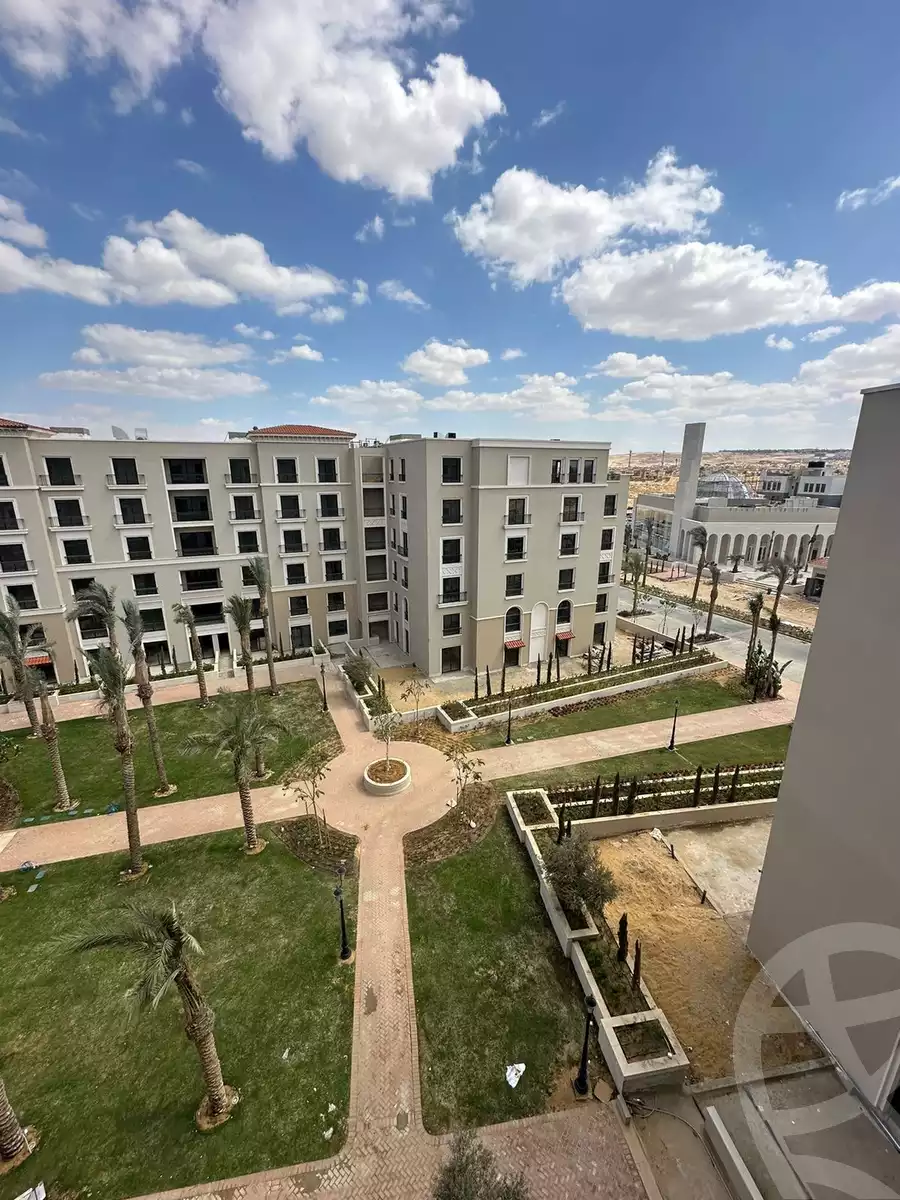 https://aqarmap.com.eg/en/listing/5579407-for-sale-cairo-el-sheikh-zayed-city-compounds-kmbwnd-fyldj-wyst-dr-llttwyr