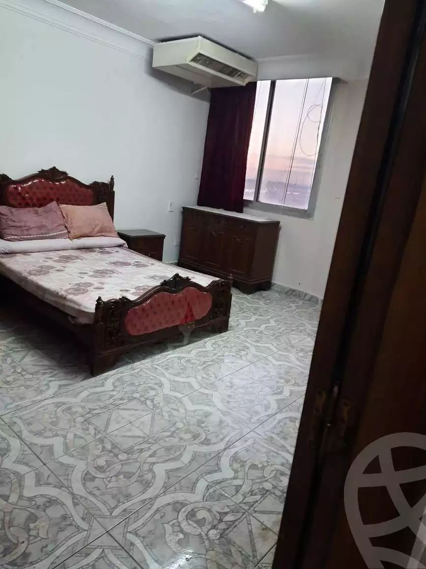 https://aqarmap.com.eg/en/listing/5581932-for-sale-cairo-shoubra-corniche-el-nile-st
