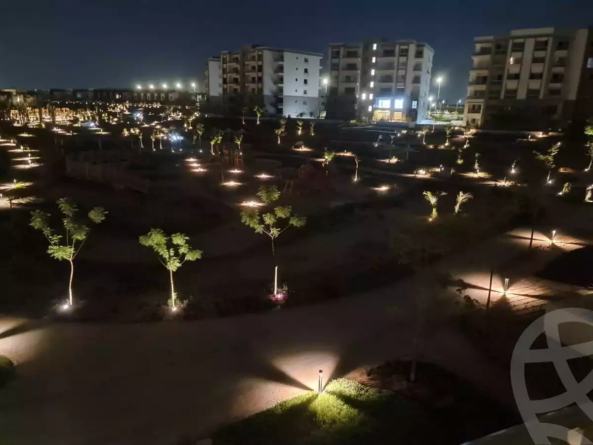 https://aqarmap.com.eg/en/listing/5584312-for-sale-cairo-new-cairo-compounds-hyde-park-centre-ville-hyde-park