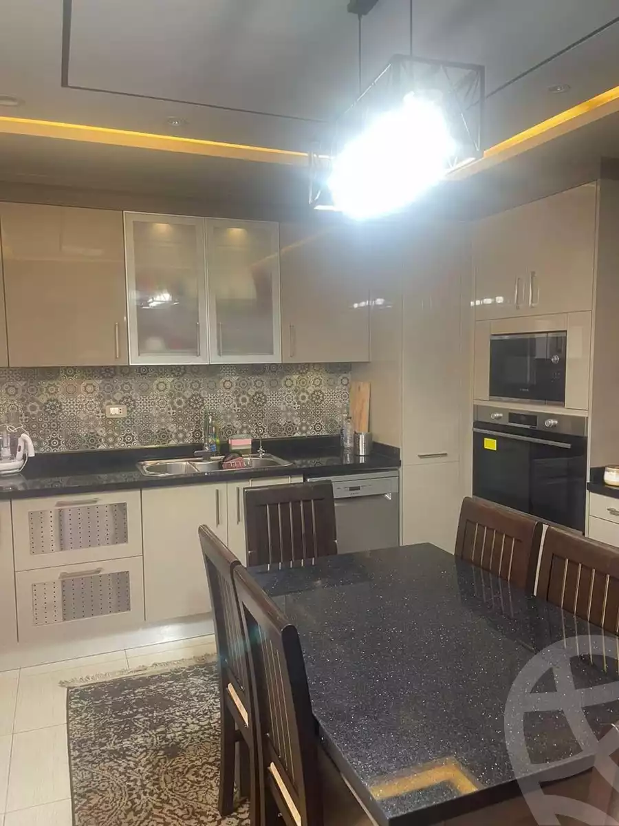 https://aqarmap.com.eg/en/listing/5584312-for-sale-cairo-new-cairo-compounds-hyde-park-centre-ville-hyde-park