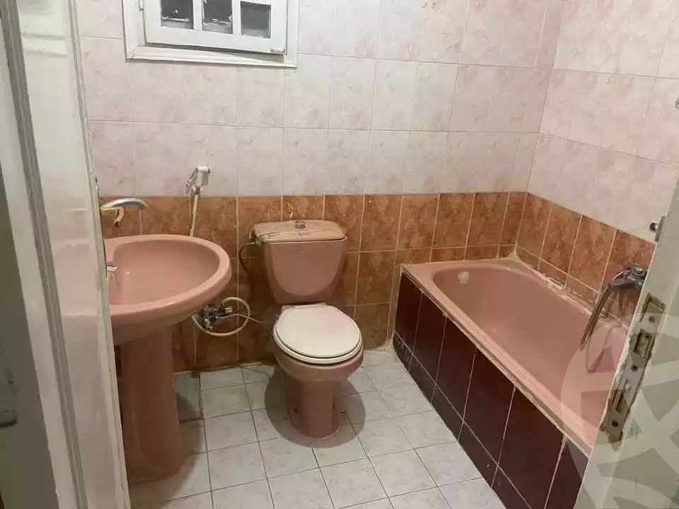https://aqarmap.com.eg/ar/listing/5584923-for-rent-cairo-mokattam-lhdb-l-ly