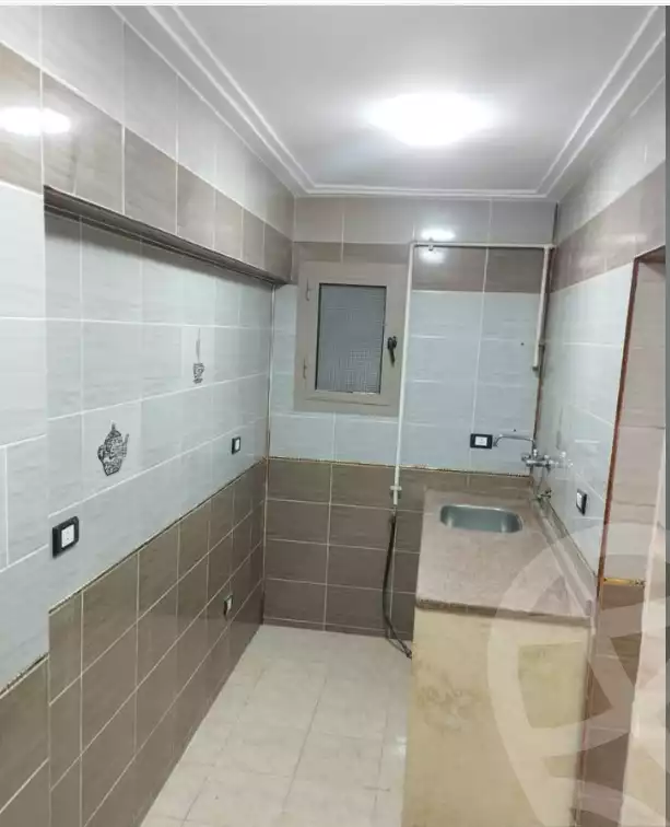 https://aqarmap.com.eg/ar/listing/5587378-for-rent-alexandria-el-hanouvel-kasr-al-quiri-st-1