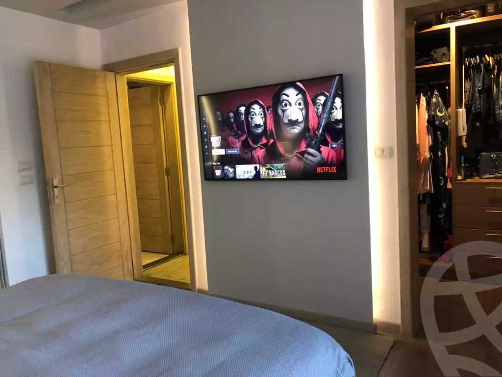 https://aqarmap.com.eg/en/listing/5591659-for-sale-cairo-el-sheikh-zayed-city-compounds-dh-drys