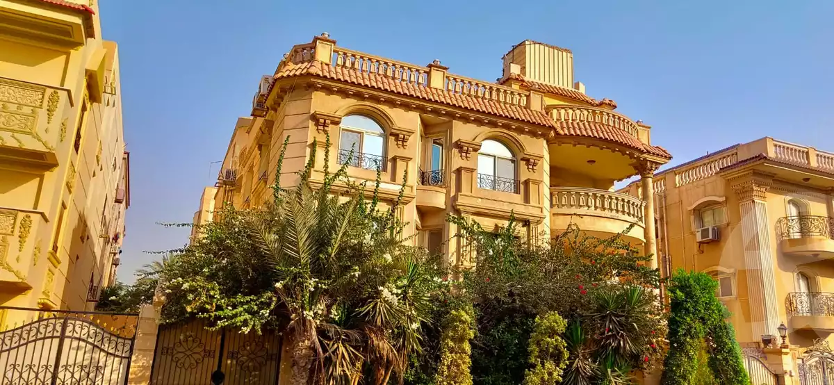https://aqarmap.com.eg/ar/listing/5593143-for-sale-cairo-new-cairo-el-ahyaa-fifth-neighborhood