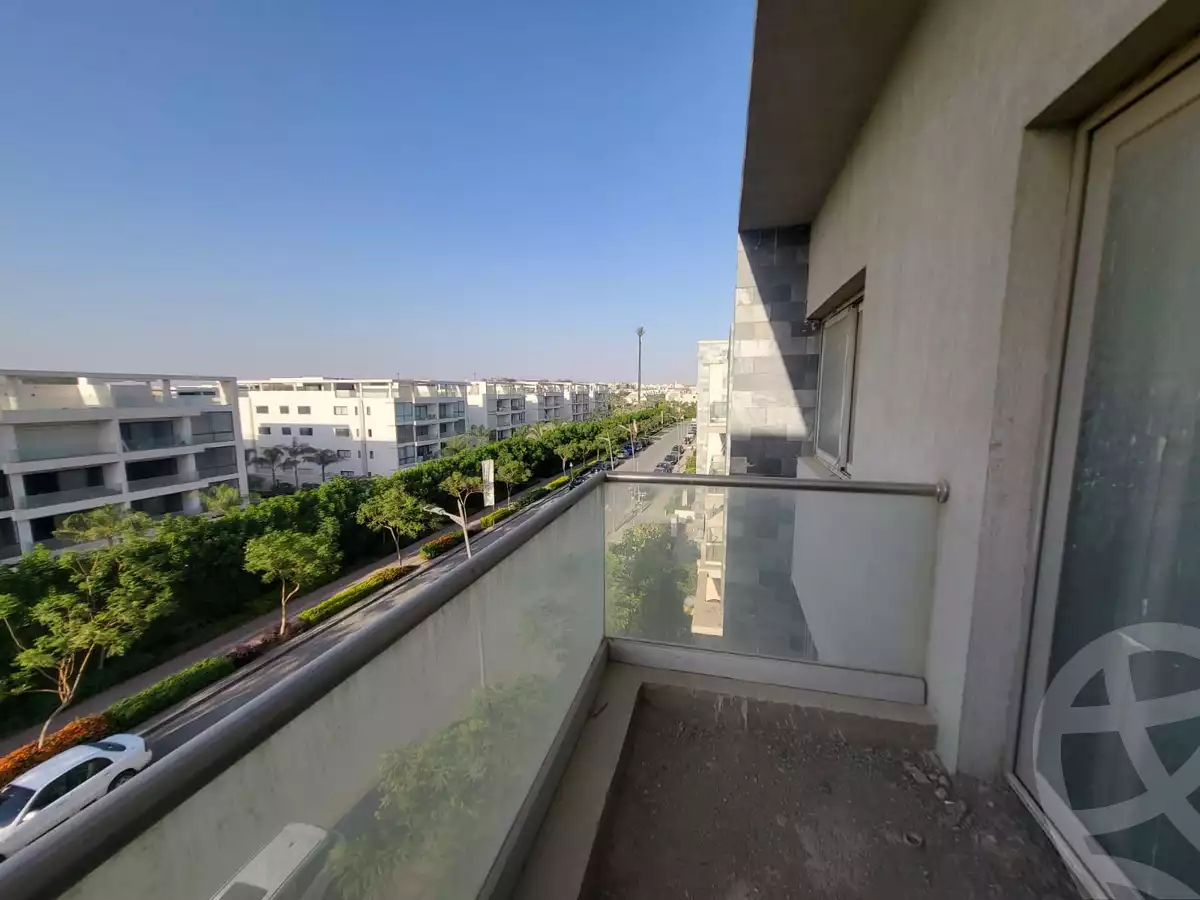 https://aqarmap.com.eg/en/listing/5593341-for-sale-cairo-new-cairo-compounds-galleria-moon-valley