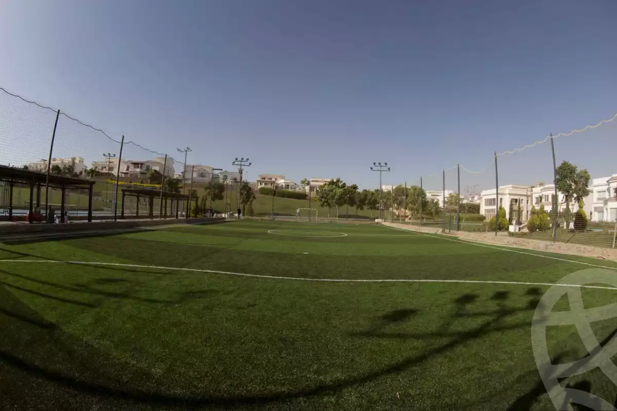 https://aqarmap.com.eg/en/listing/5603782-for-sale-cairo-new-cairo-compounds-mountain-view1-1-compound