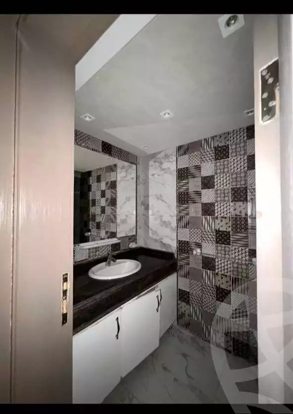 https://aqarmap.com.eg/ar/listing/5913873-for-sale-alexandria-l-jmy-lbytsh-el-hanafeya-st