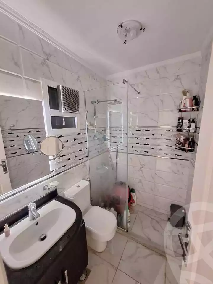 https://aqarmap.com.eg/ar/listing/5913945-for-sale-alexandria-lauran-mohammed-al-eqbal-st
