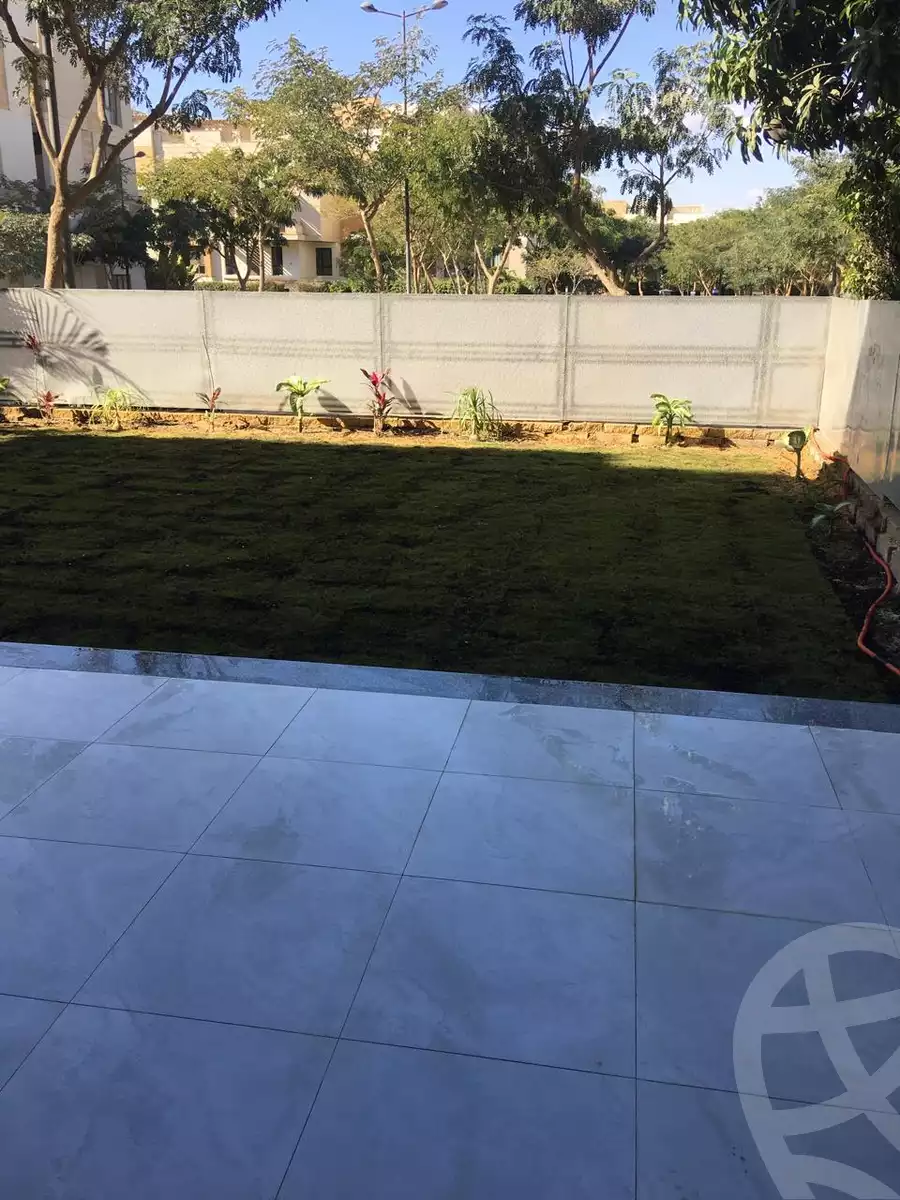 https://aqarmap.com.eg/ar/listing/5544533-for-rent-cairo-el-sheikh-zayed-city-compounds-kmbwnd-wyst-twn-swdyk