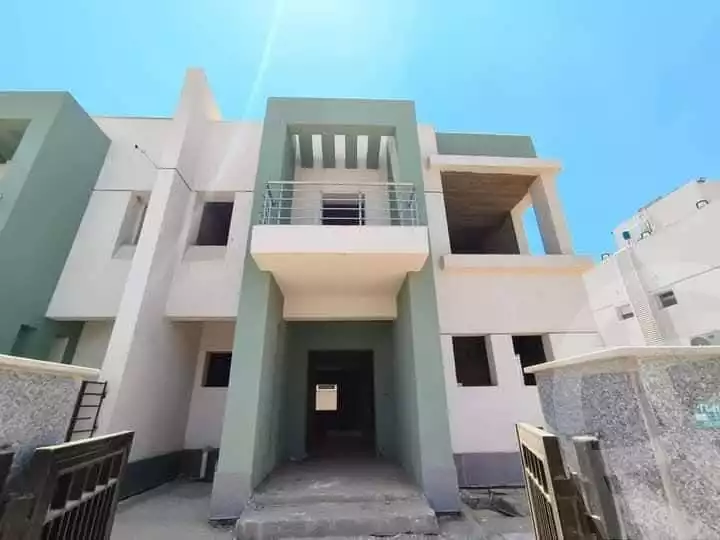 https://aqarmap.com.eg/en/listing/5613881-for-sale-cairo-new-cairo-madinaty-lmntq-lkhms-fylt-group-20
