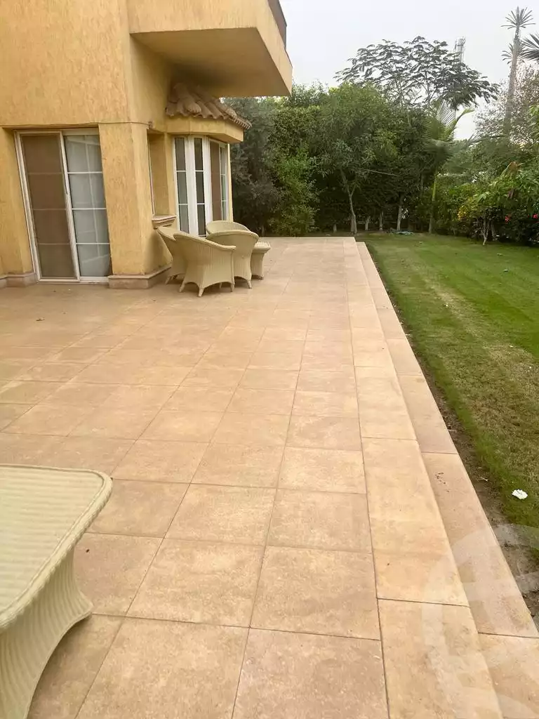 https://aqarmap.com.eg/en/listing/5614016-for-sale-cairo-new-cairo-madinaty-lmntq-lwl-fylt-talaat-mostafa-rd