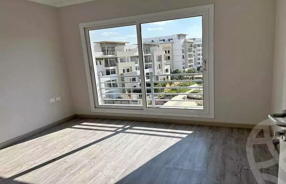 https://aqarmap.com.eg/en/listing/5937505-for-sale-cairo-new-cairo-compounds-hyde-park-parkway-hyde-park-compound
